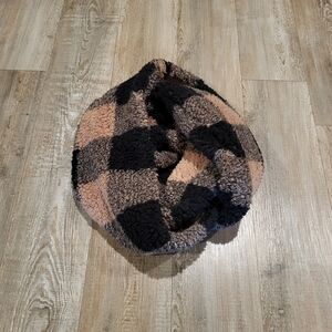 Plaid Fleece Infinity Scarf in Black and Tan